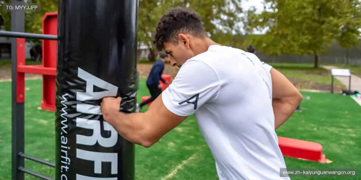 🎯从球衣到球鞋，每一件都是热爱的形状！